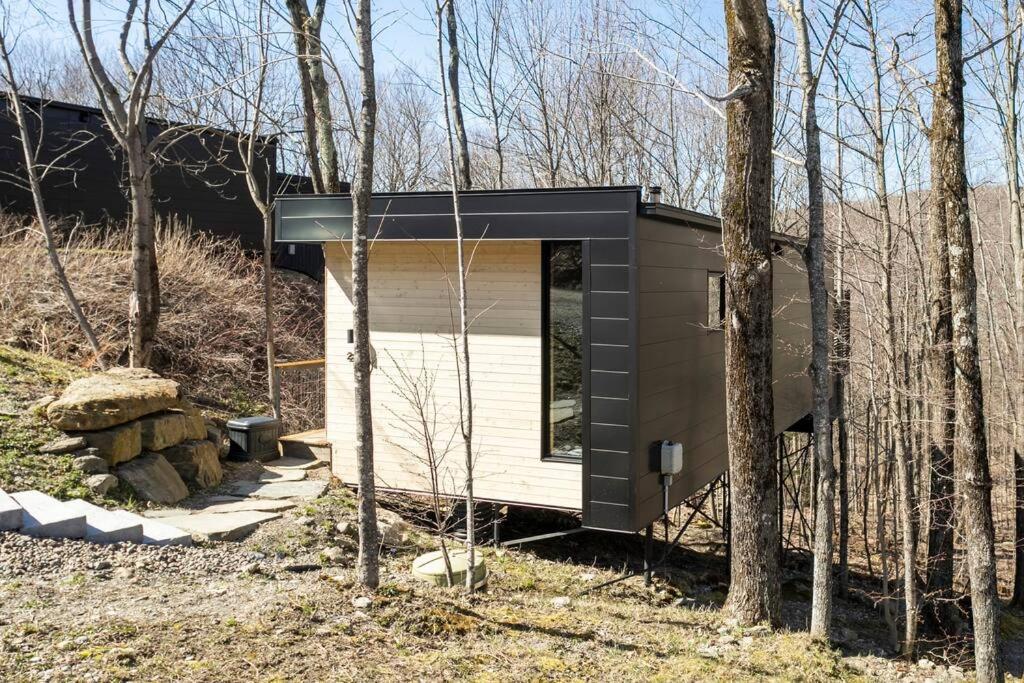 Cabin Sutton 252 - En Harmonie Avec La Nature! Villa Bagian luar foto